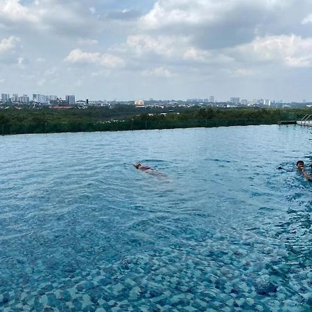 Homenest Jb City Poolview Suite By Cozy Home Johor Bahru Zewnętrze zdjęcie