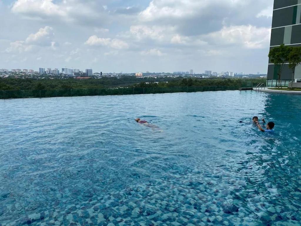 Homenest Jb City Poolview Suite By Cozy Home Johor Bahru Zewnętrze zdjęcie