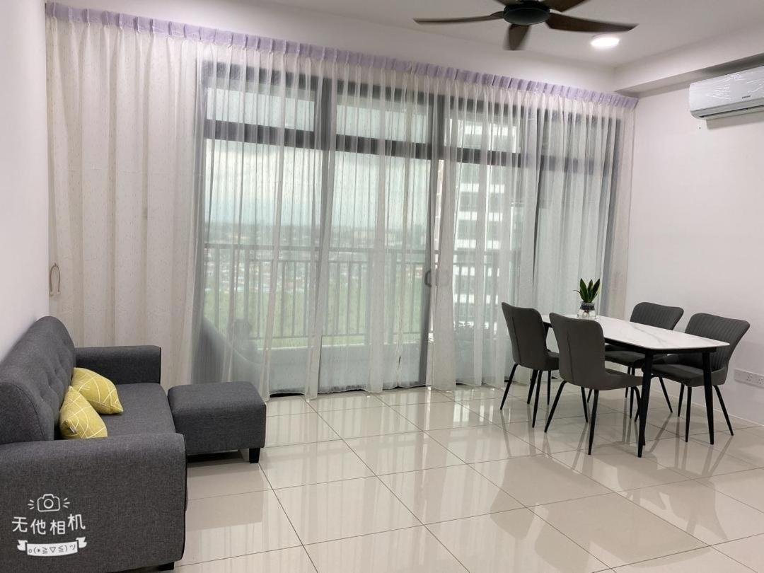 Homenest Jb City Poolview Suite By Cozy Home Johor Bahru Zewnętrze zdjęcie