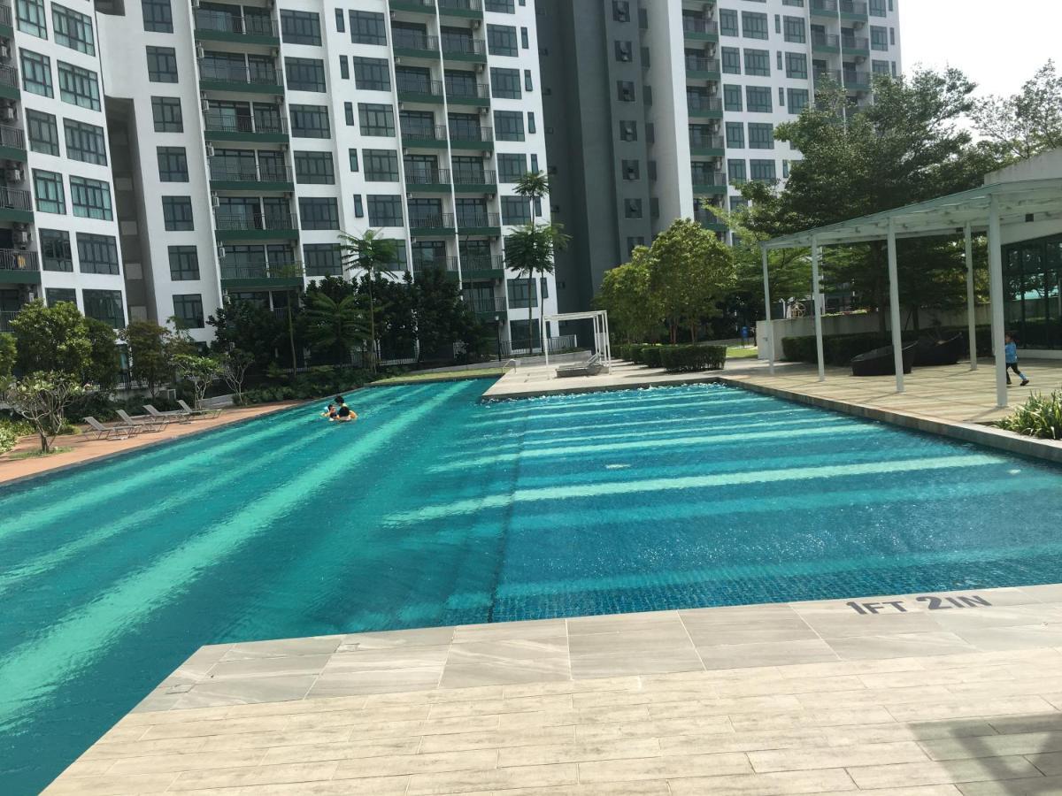 Homenest Jb City Poolview Suite By Cozy Home Johor Bahru Zewnętrze zdjęcie